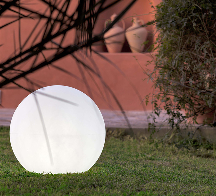 Boule Lumineuse 60cm Buly Lampe d'extérieur solaire + rechargeable - Boule  Lumineuse Extérieur