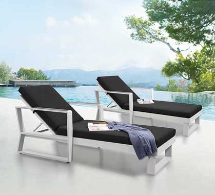 Lot de 2 Bains de Soleil + 1 Table basse Aluminium Exee Beige